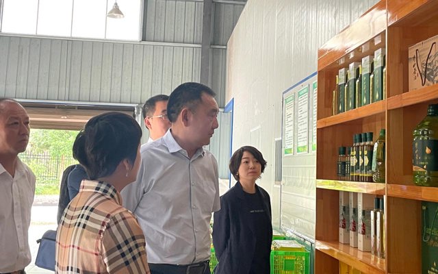 2021年6月1日州糧食局鄧主任一行來(lái)廠視察